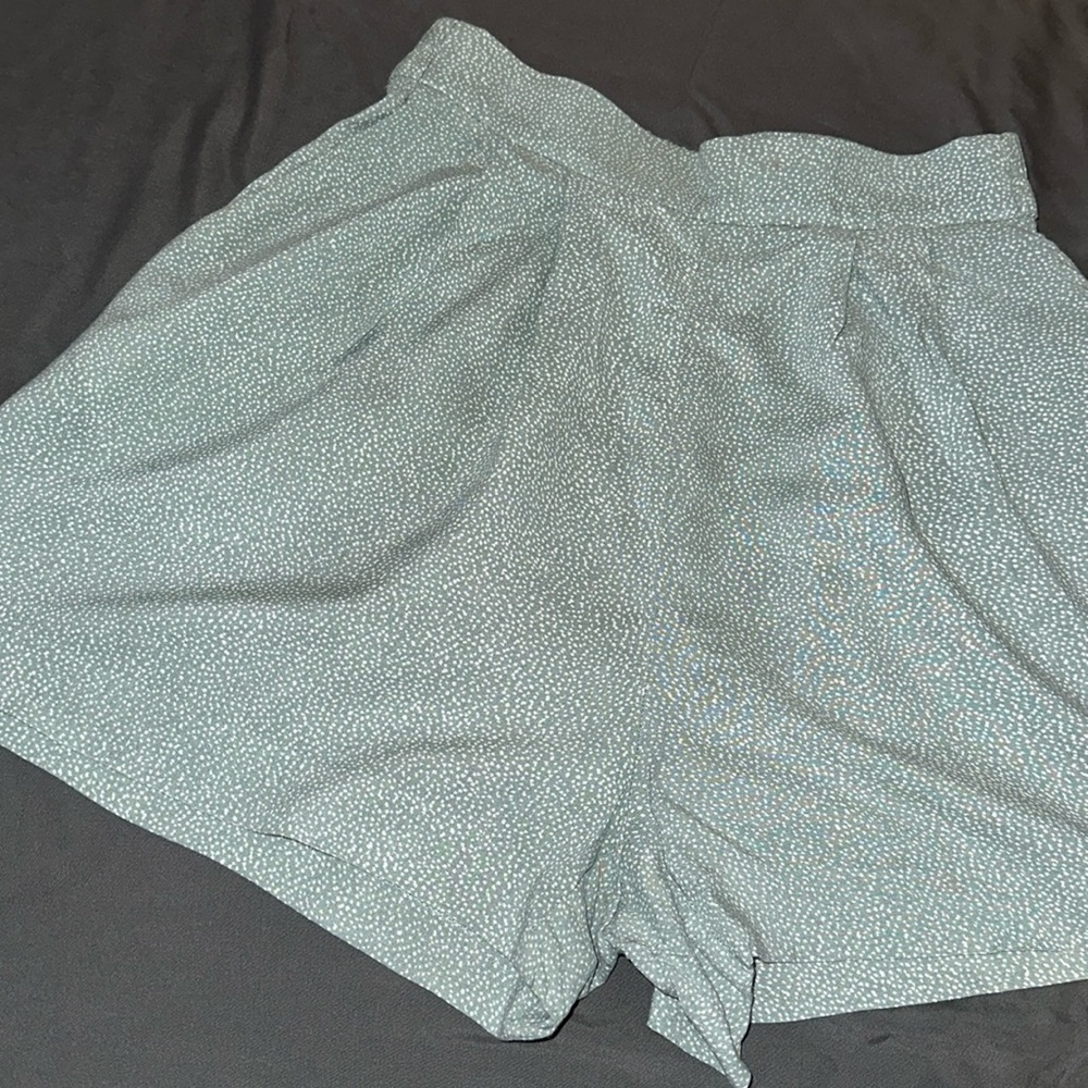 🛍️5 for $20🛍️ H&M Dressy Shorts